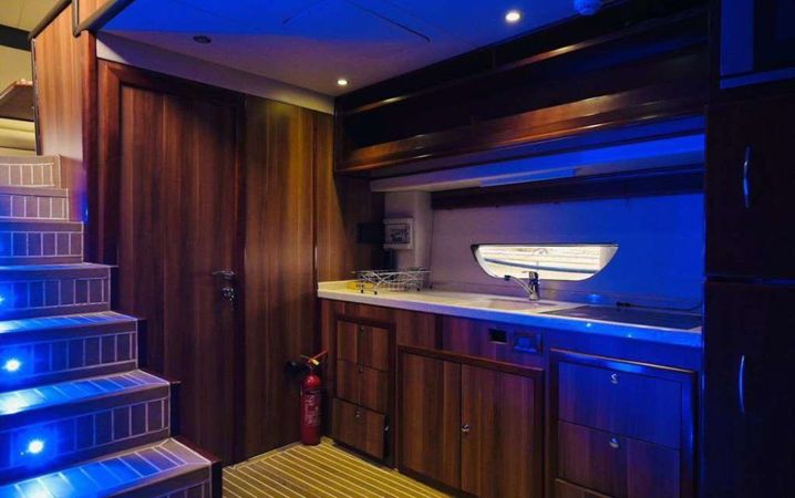 Al Shaali Marine 70 | Superfly