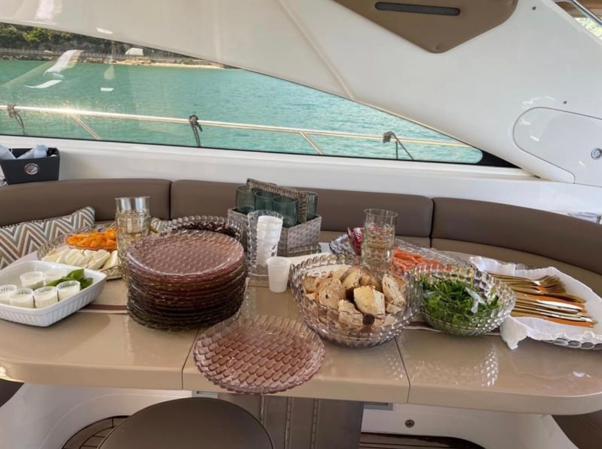 Princess V65 | Frappe'