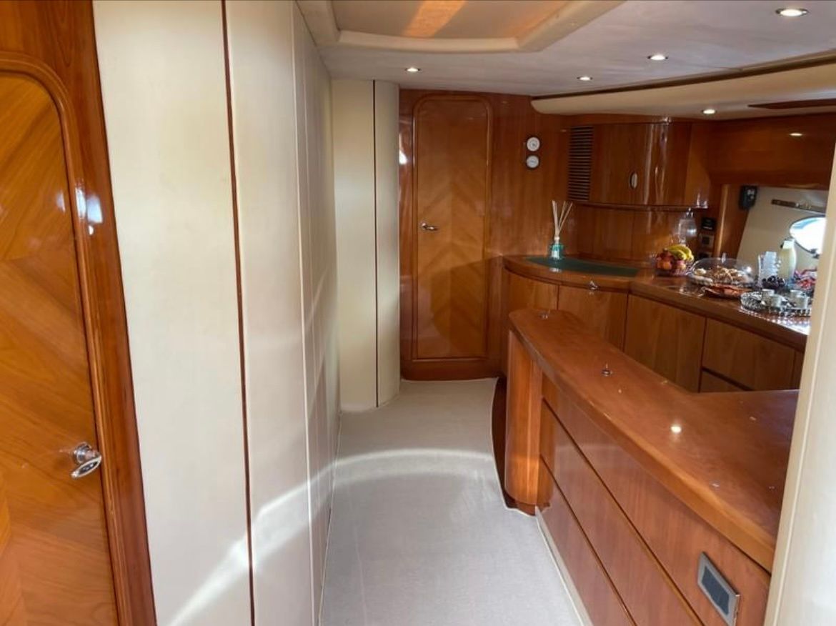 Princess V65 | Frappe'