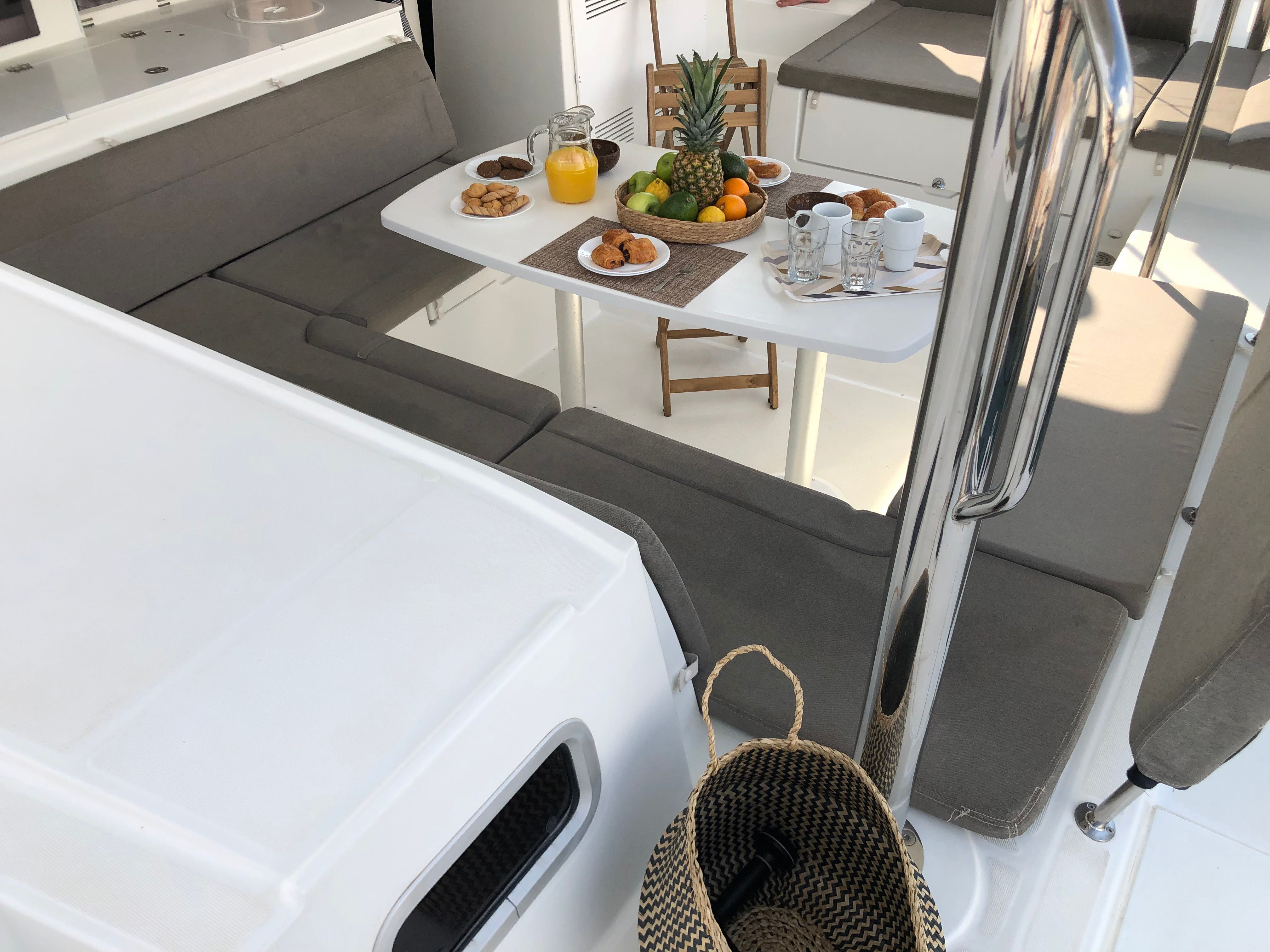 Lagoon 450 F | Azraq