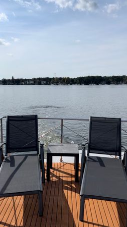 Rivo Campi 400 | Houseboat One