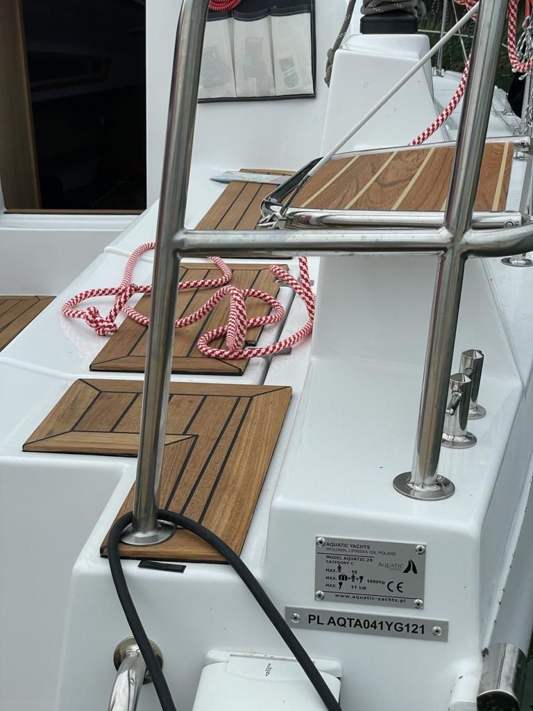 Aquatic 28 | Get Lucky