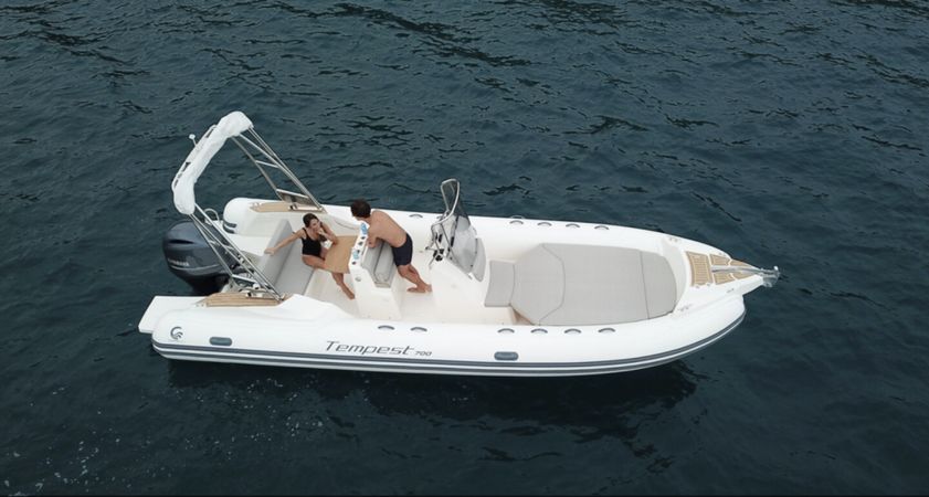 Capelli Tempest 700 | Ghjulia