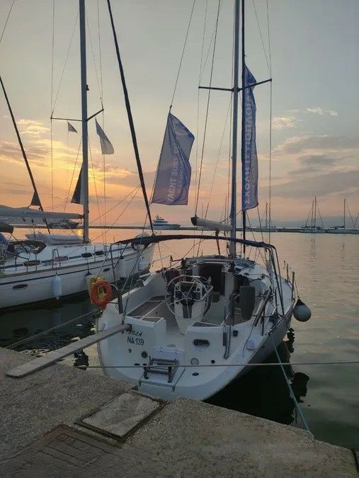 Beneteau Oceanis 37 | Nela