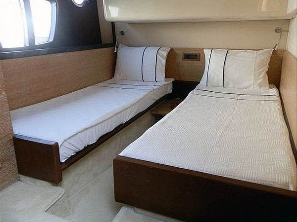 Azimut 47 Fly | Luma