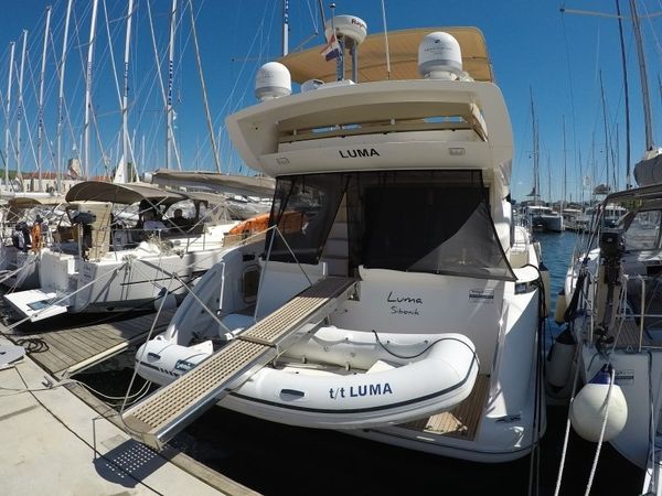 Azimut 47 Fly | Luma