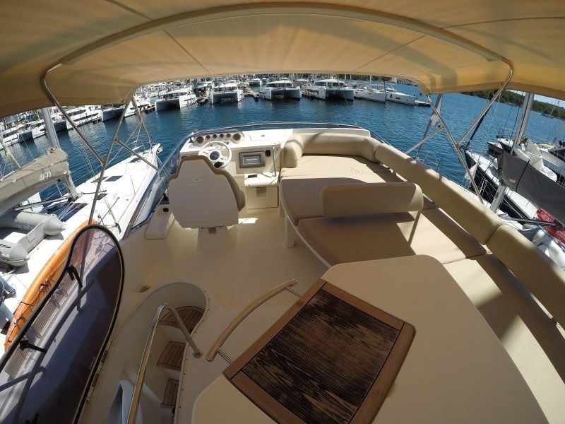 Azimut 47 Fly | Luma