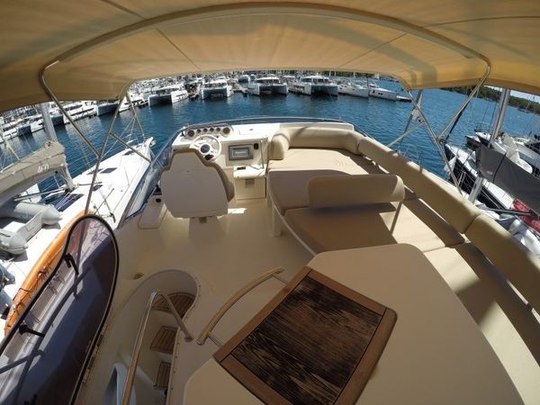 Azimut 47 Fly | Luma