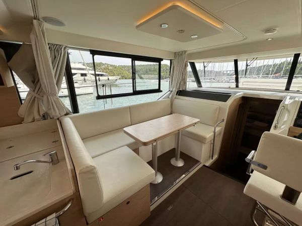 Beneteau Swift Trawler 41 Fly | Moritz