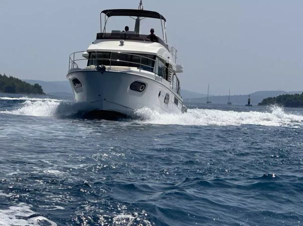 Beneteau Swift Trawler 41 Fly | Moritz