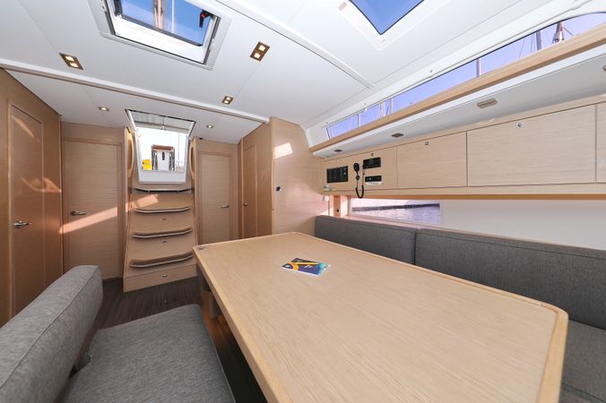 Dufour 470 | Polar Flow