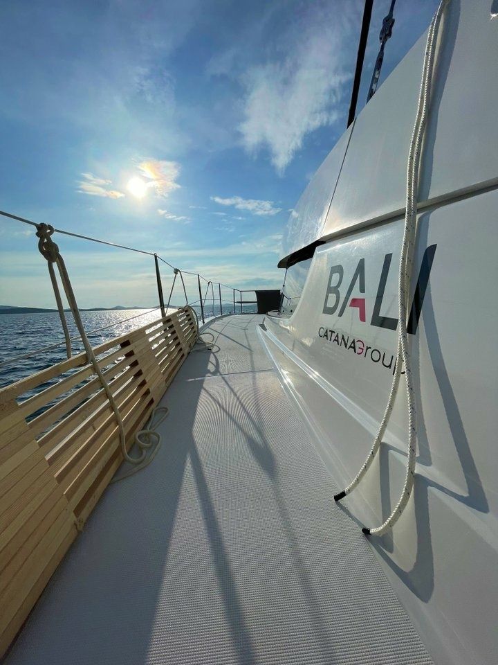 Bali 4.2 | Sail and Adventure
