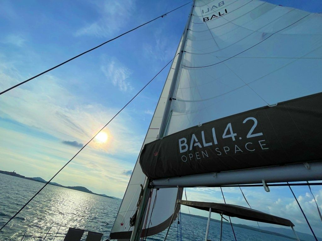 Bali 4.2 | Sail and Adventure