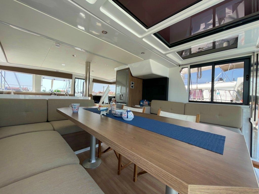 Bali 4.2 | Sail and Adventure