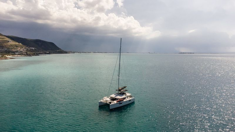 Lagoon 52 F | Triton