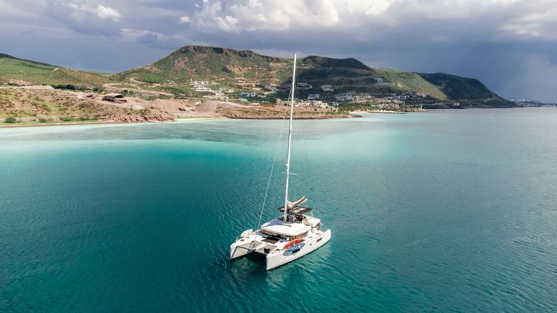 Lagoon 52 F | Triton