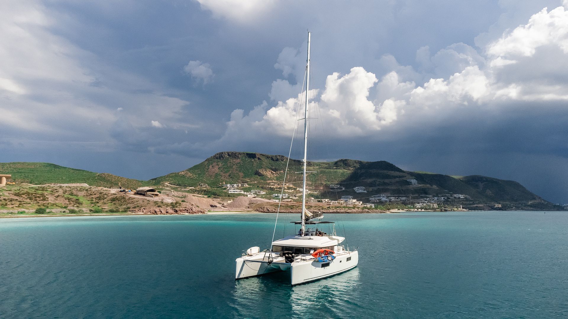 Lagoon 52 F | Triton