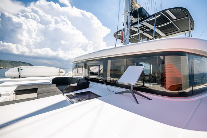 Lagoon 52 F | Triton