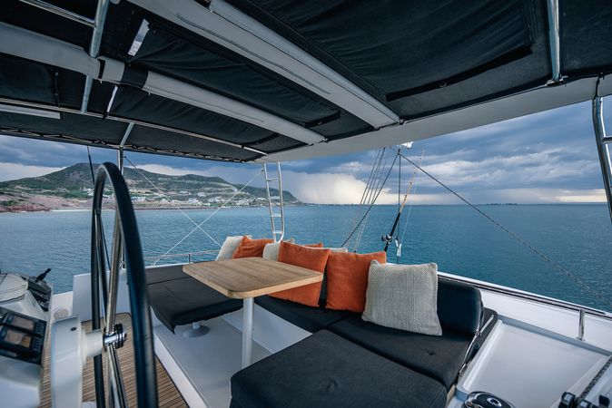 Lagoon 52 F | Triton