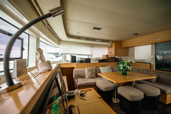 Lagoon 52 F | Triton