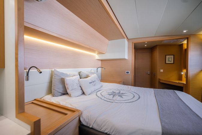 Lagoon 52 F | Triton