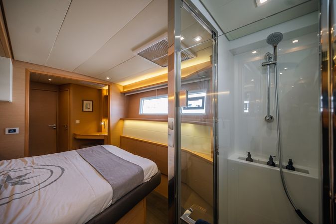 Lagoon 52 F | Triton