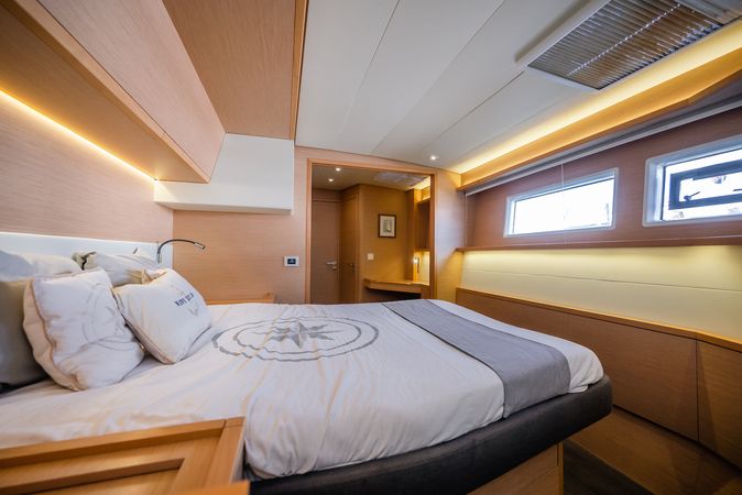 Lagoon 52 F | Triton