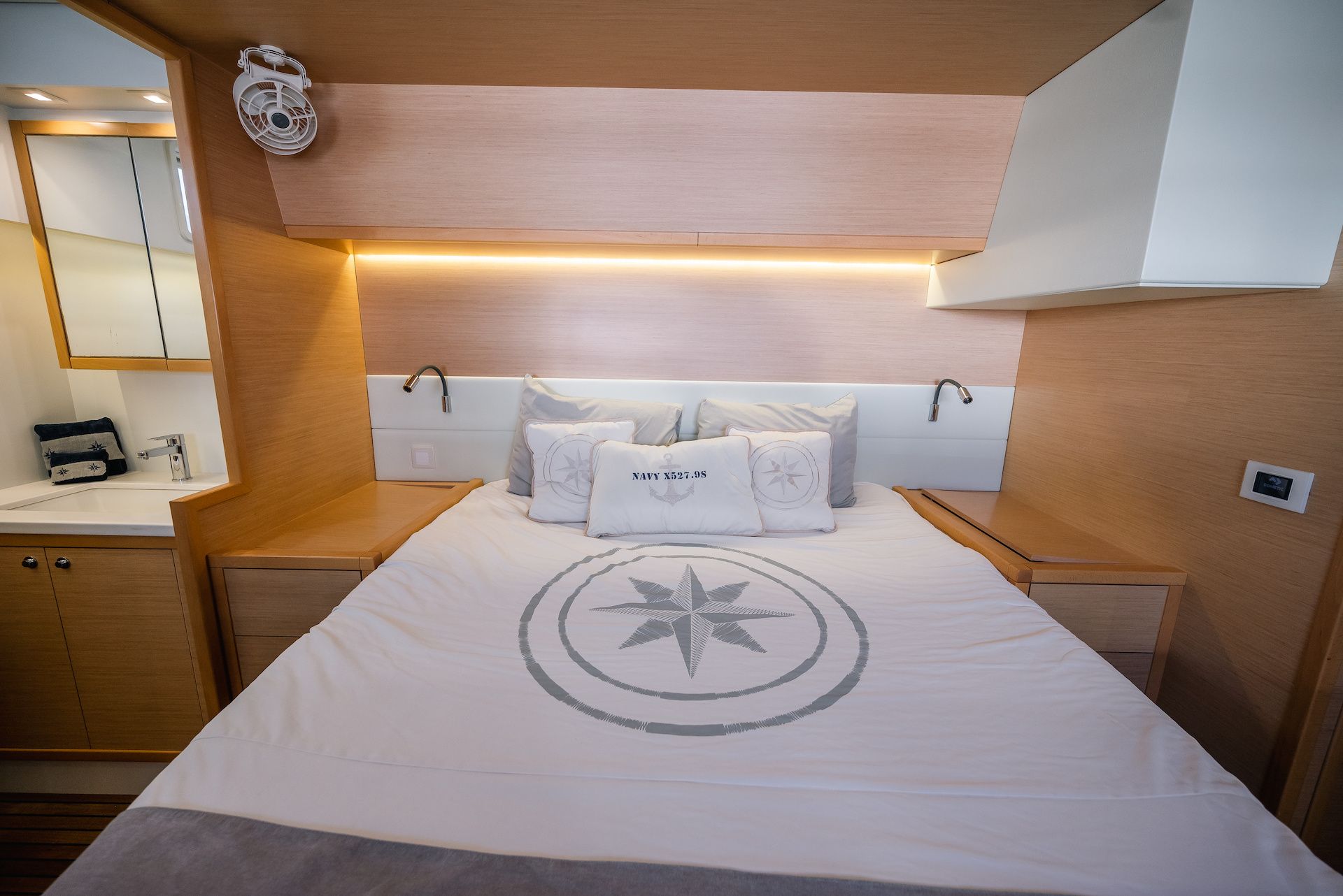 Lagoon 52 F | Triton