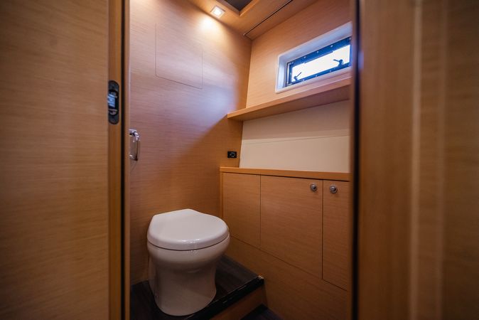 Lagoon 52 F | Triton