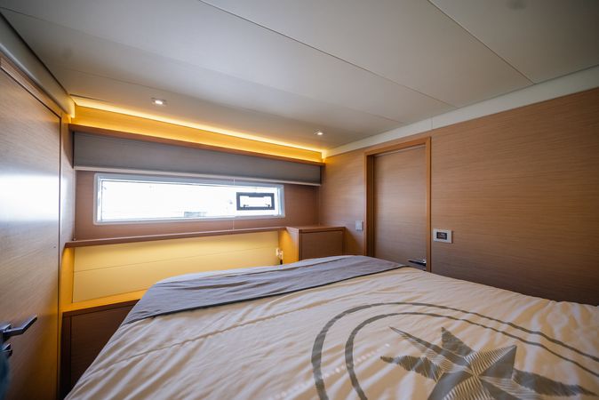 Lagoon 52 F | Triton