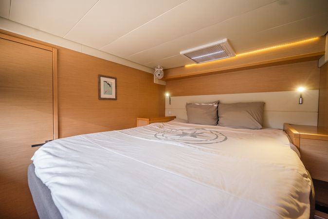 Lagoon 52 F | Triton