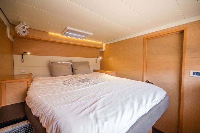 Lagoon 52 F | Triton