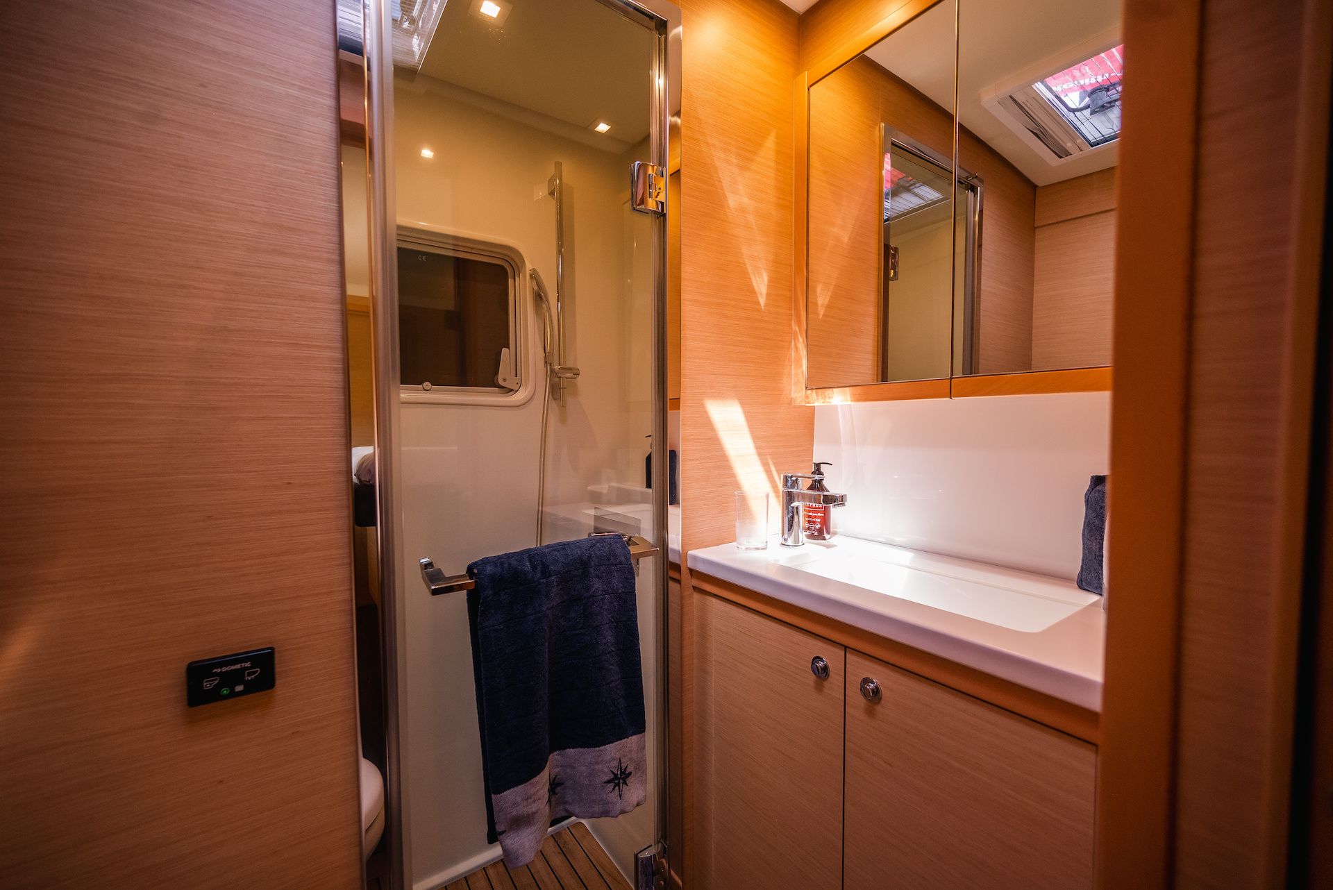 Lagoon 52 F | Triton