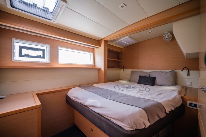 Lagoon 52 F | Triton