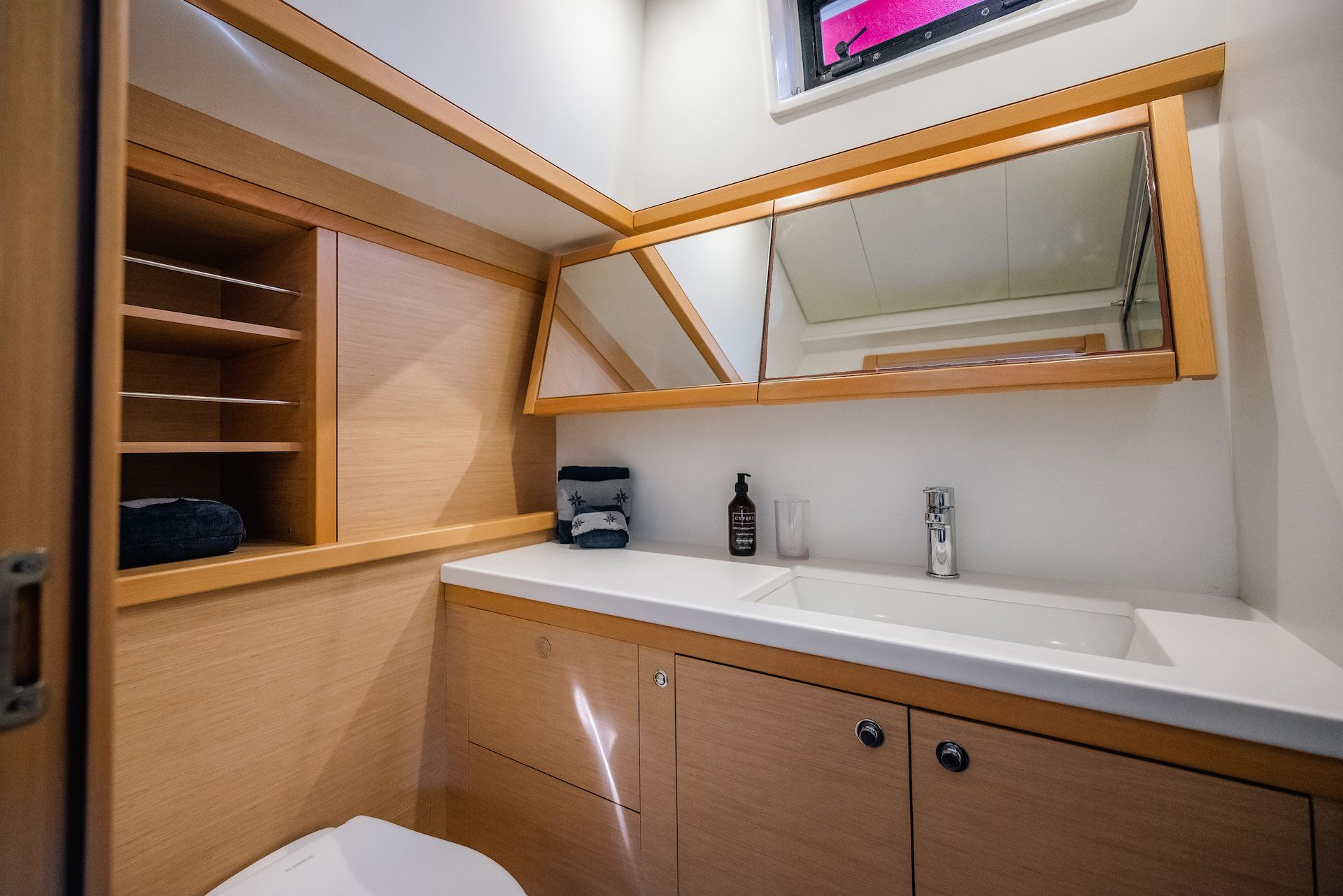 Lagoon 52 F | Triton