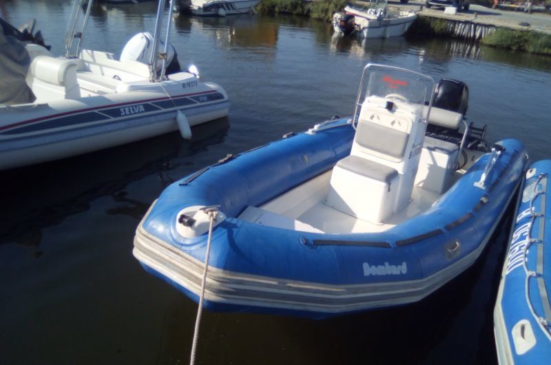Motorboat Bombard Explorer DB 550 11 for rent France Boataround