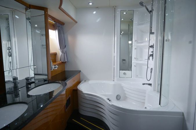 Sunseeker 90 | Carmen