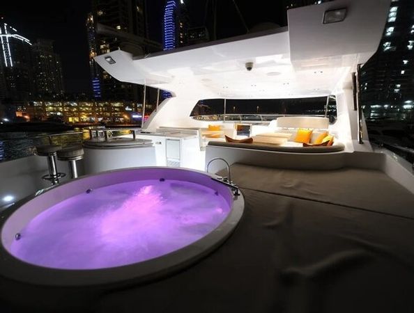 Gulf Craft Majesty 101 | Infinity 7