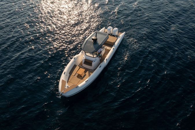 Rafnar 1200 T-Top | Ice Nomad