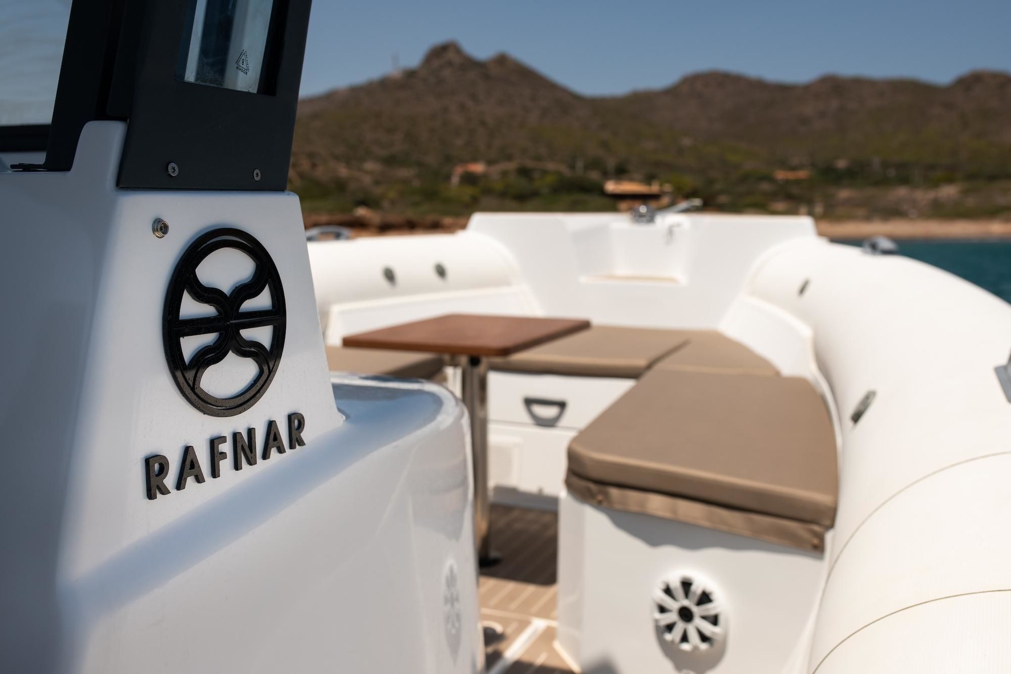 Rafnar 1200 T-Top | Ice Nomad