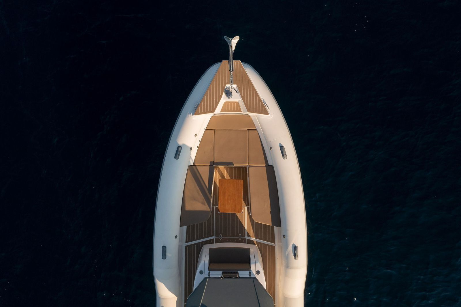 Rafnar 1200 T-Top | Ice Nomad