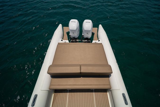 Rafnar 1200 T-Top | Ice Nomad