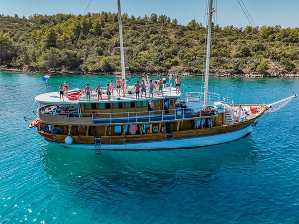 Custom Built 90 | Novi Dan