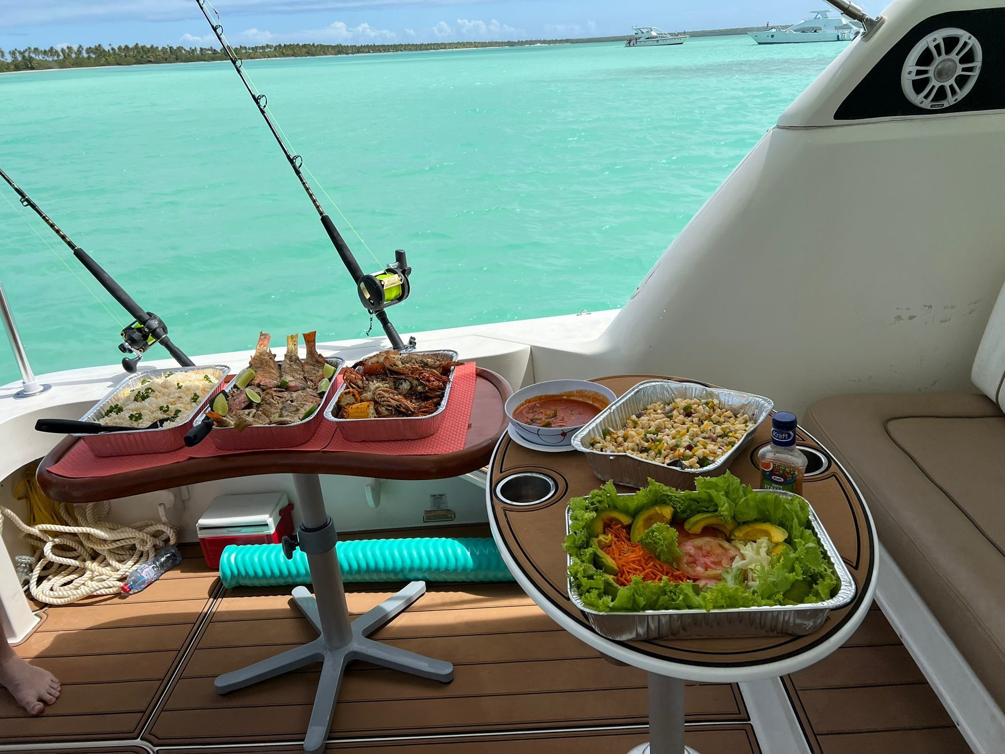 Sea Ray 370 | Rocket Ship