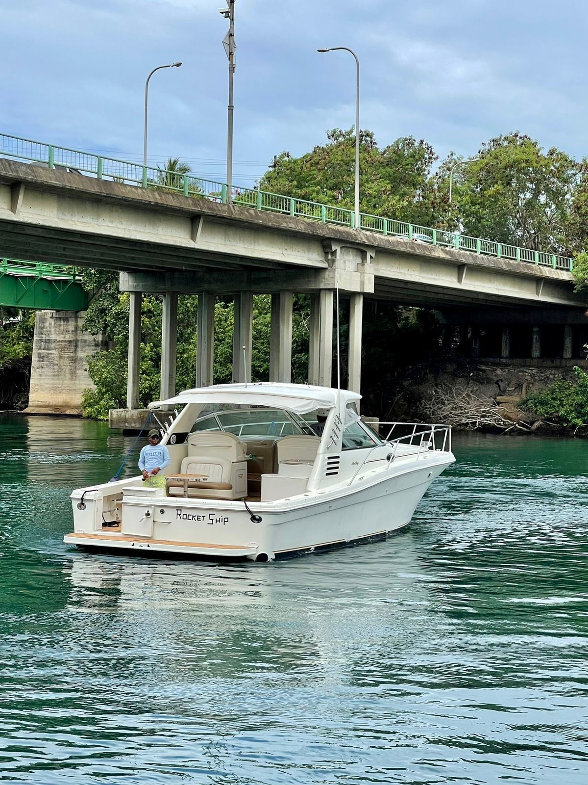 Sea Ray 370 | Rocket Ship