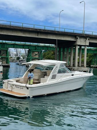 Sea Ray 370 | Rocket Ship