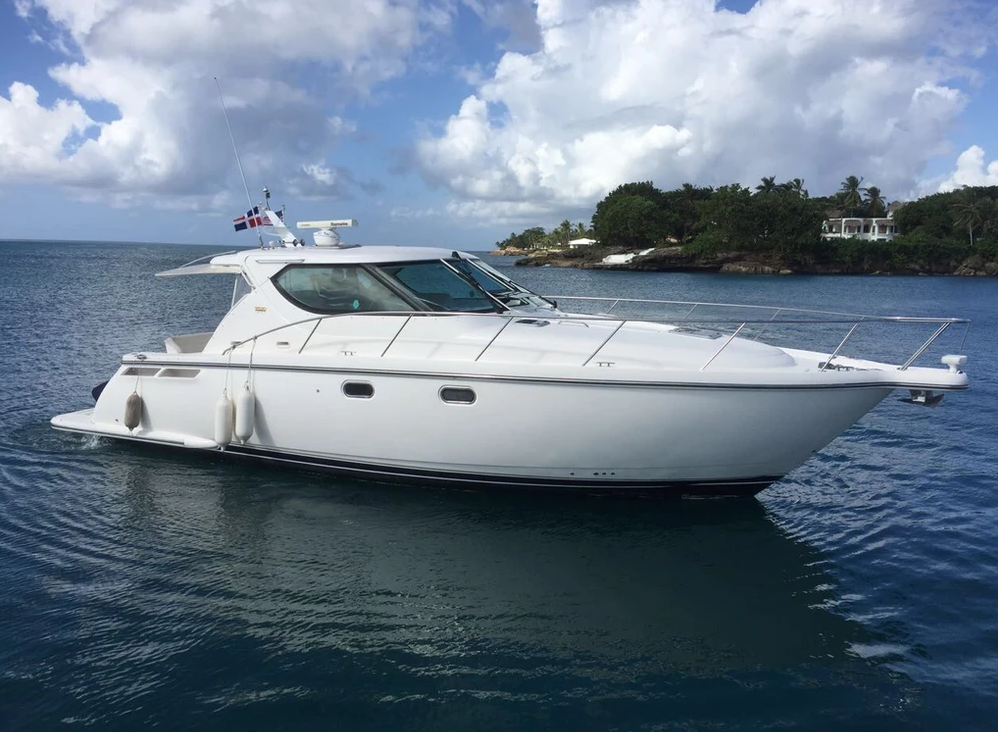 Motor yacht Tiara 43 Valerie for rent Dominican Republic Boataround