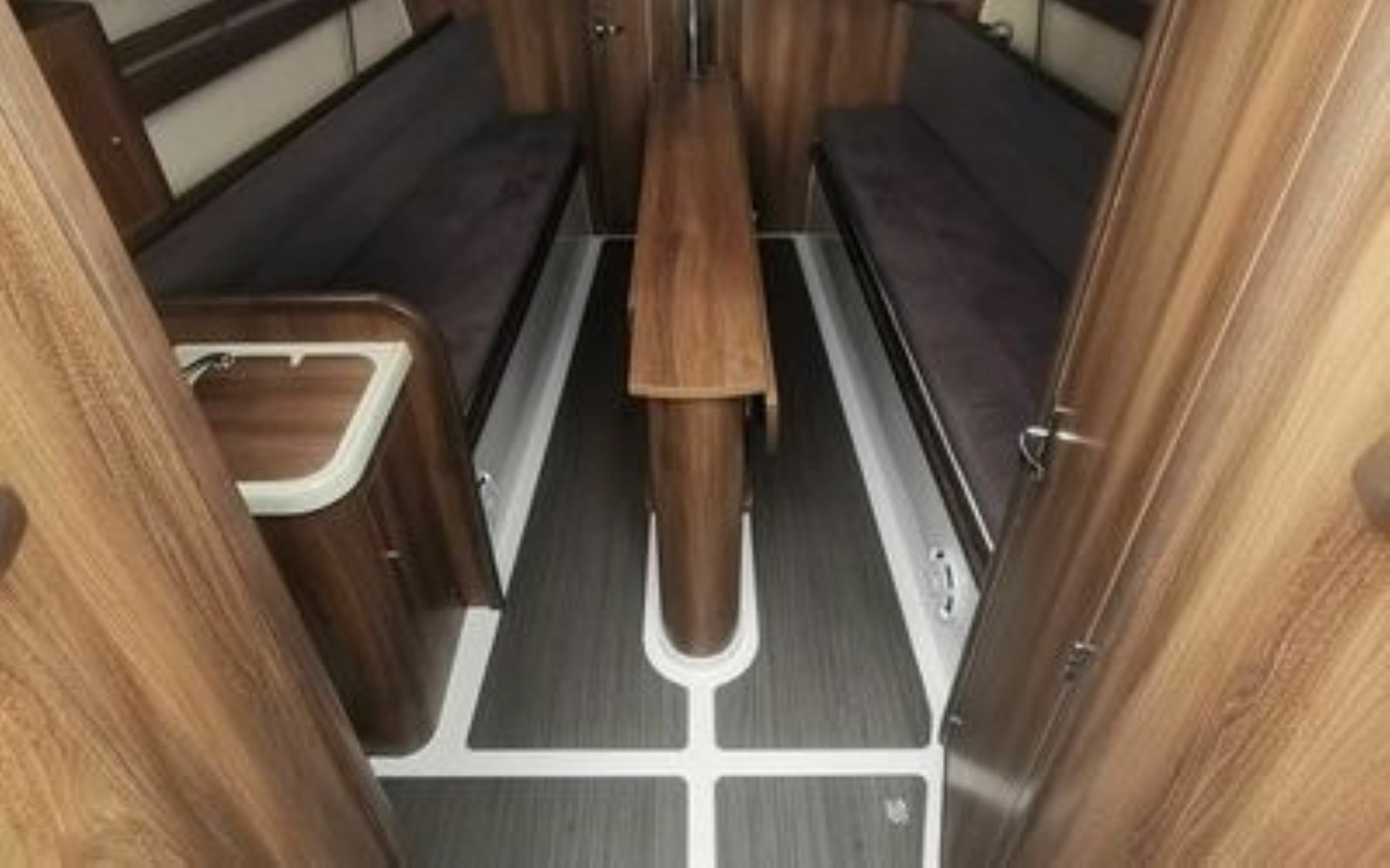 Northman Maxus 28 | Prawy Hals