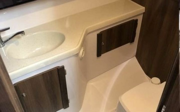 Northman Maxus 28 | Prawy Hals