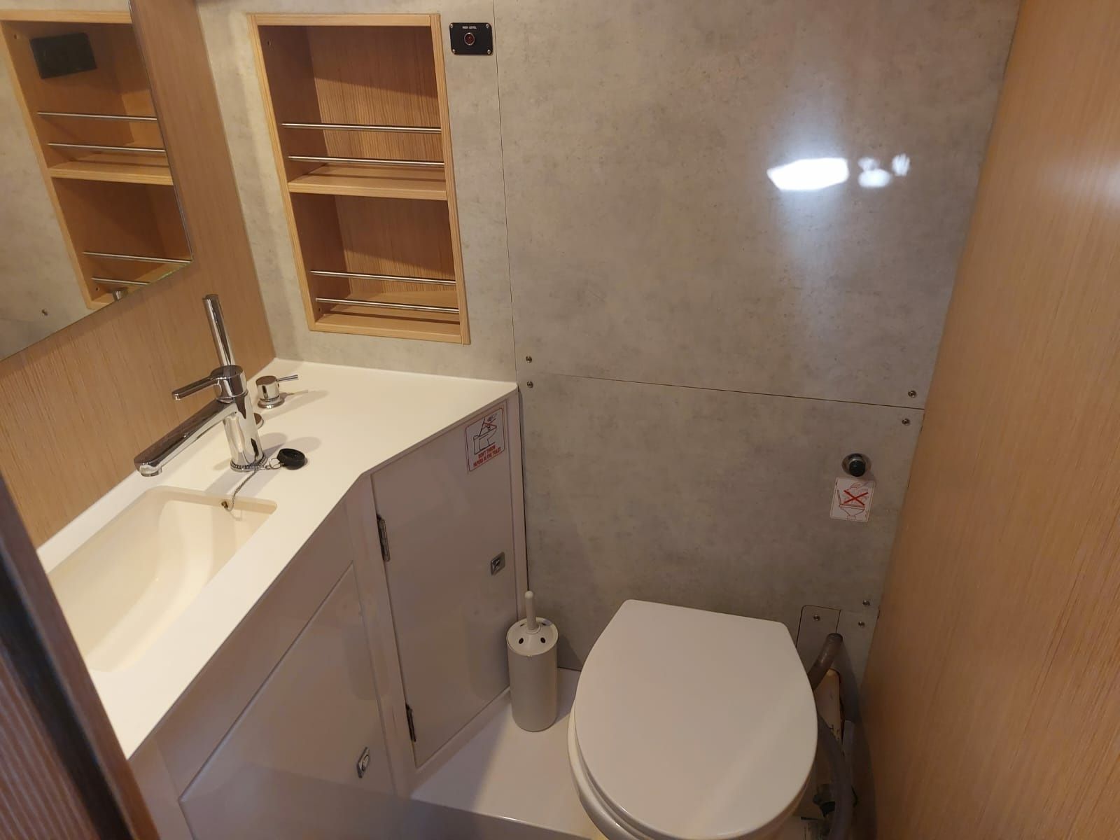 Bavaria C42 | Marabou